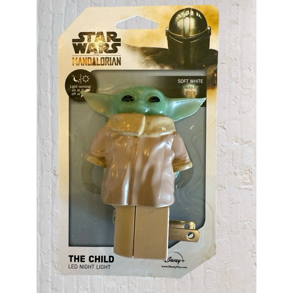 Star Wars The Mandalorian The Child LED Night Light Grogu Light Sensing 53233